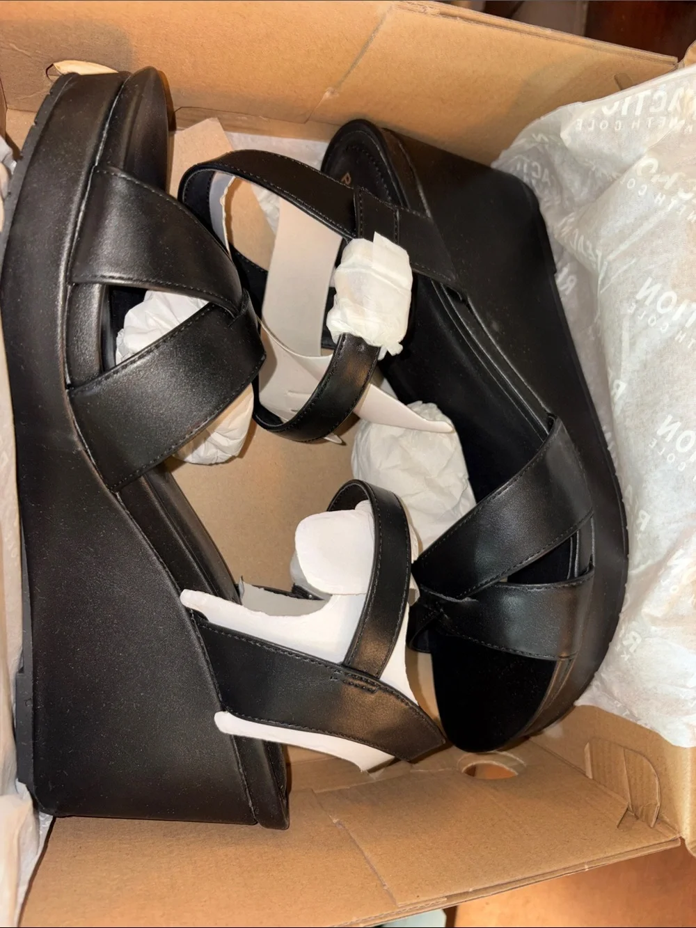 NIB Kenneth Cole Reaction Clarissa Black Platform Wedge Sandals sz 11 NWT